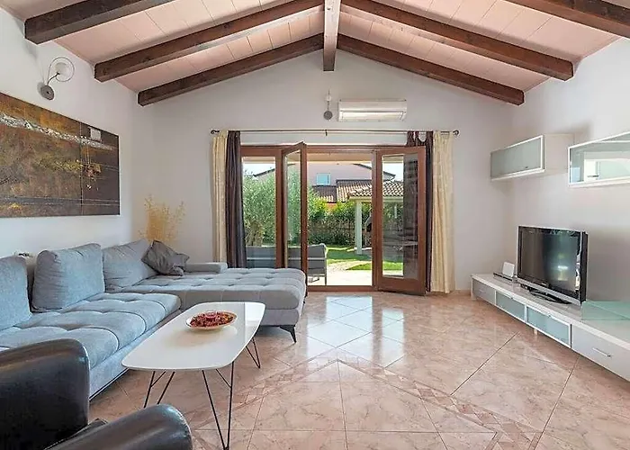 Villa Lucas Comfortable Holiday Residence