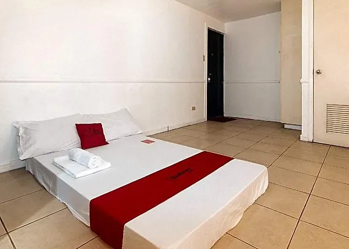 Reddoorz @ Moss Hotel Guevarra Dasmarinas