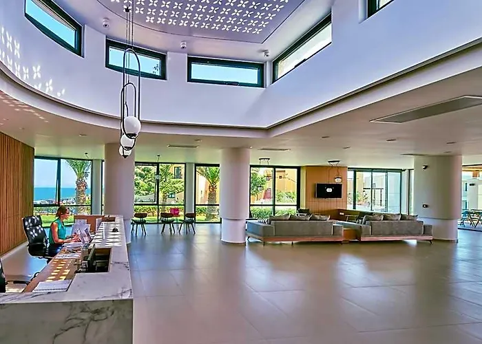 Silver Beach Hotel & Apartments