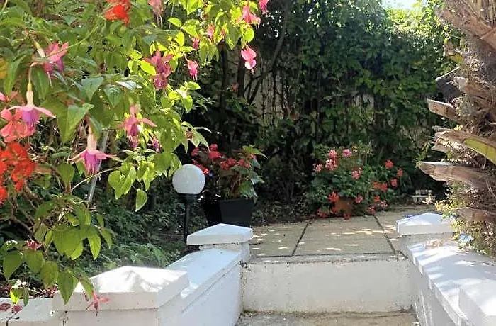 Lovely Private Accommodation With Own Garden