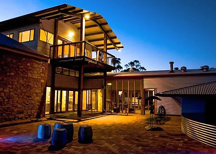 Prairie Hotel & Outback Lodge