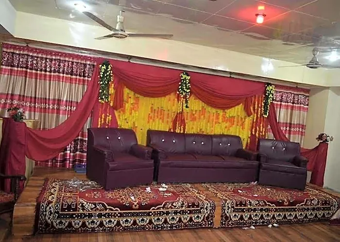 Hotel Deewan-E-Aziz International