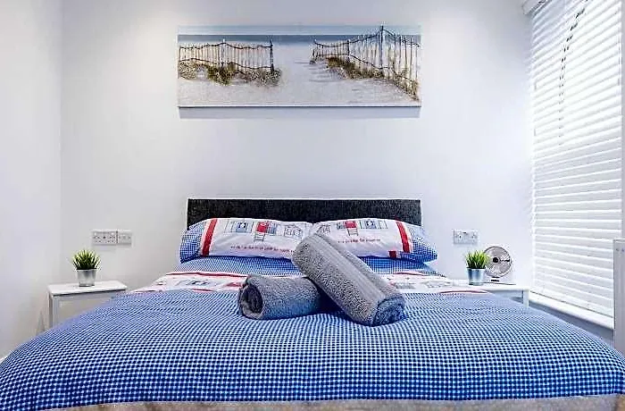 Hillcrest Studio Apartments