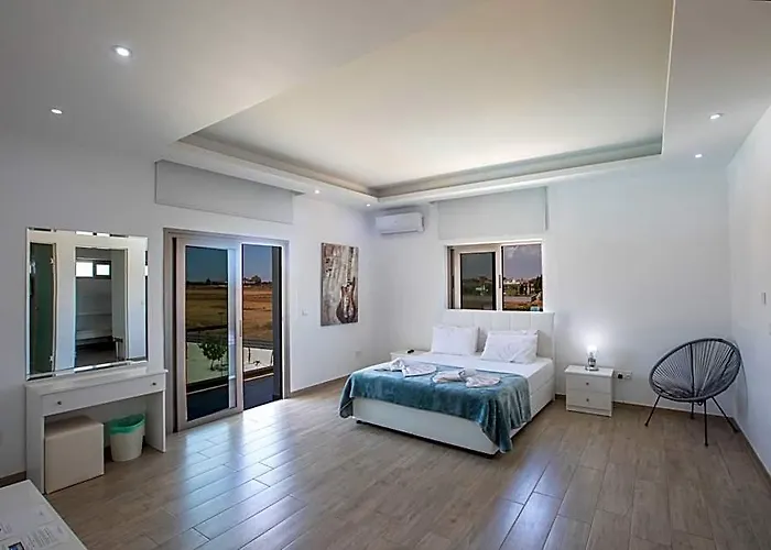 Villa Sienna, Fabulous 6Bdr Protaras Villa