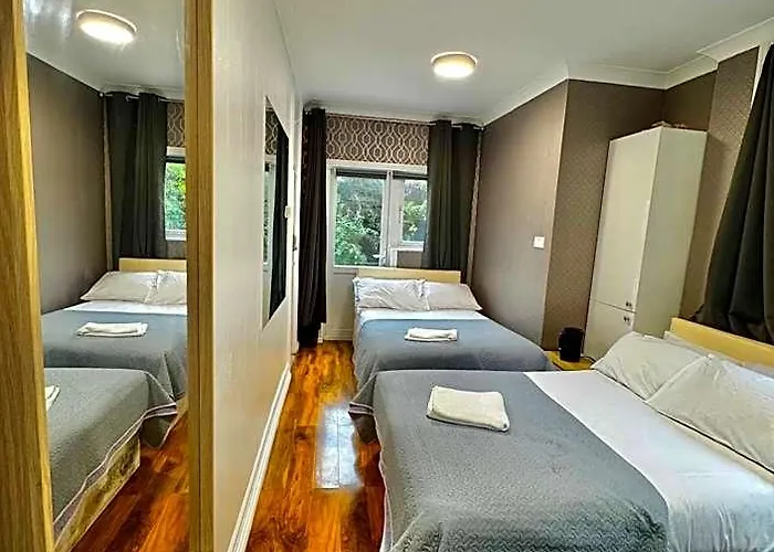 Twin Tower Hotel