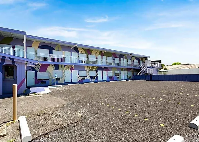 The Iris Motel
