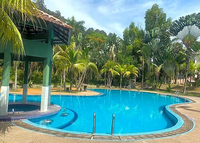 Teluk Batik Holiday Apartment