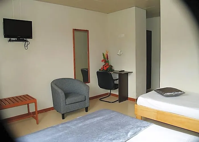 Champ De Mars B&B