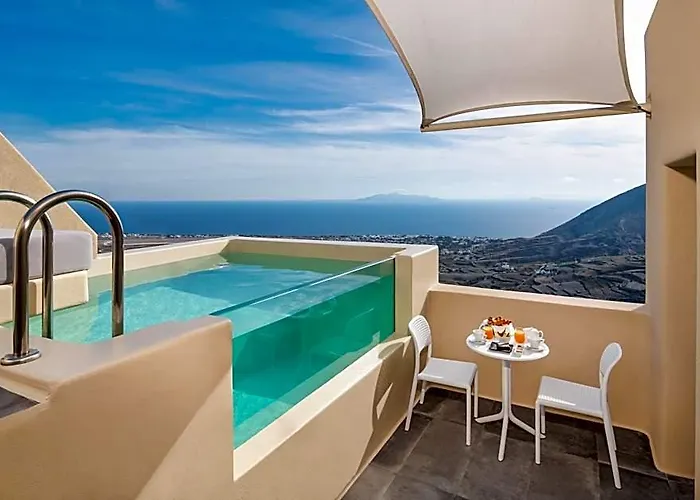 Skyfall Suites - Adults Only