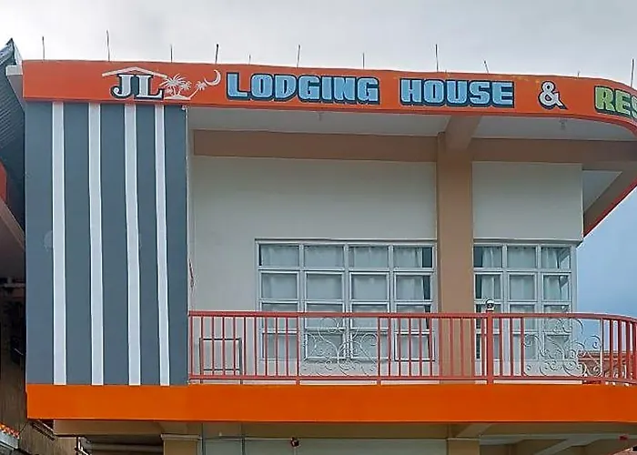Reddoorz @ Jl Lodging House And Cafe Irosin