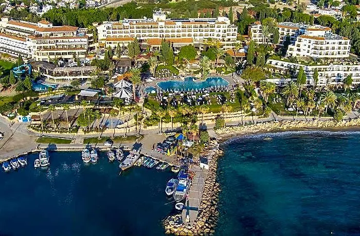 Coral Beach Hotel And Resort