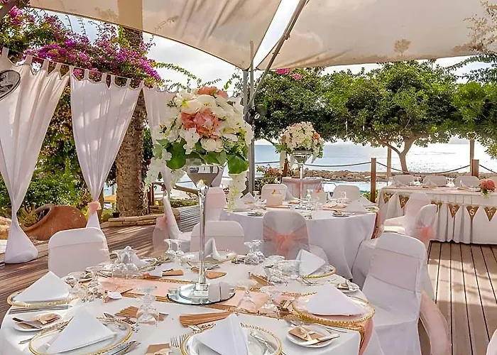 Coral Beach Hotel And Resort