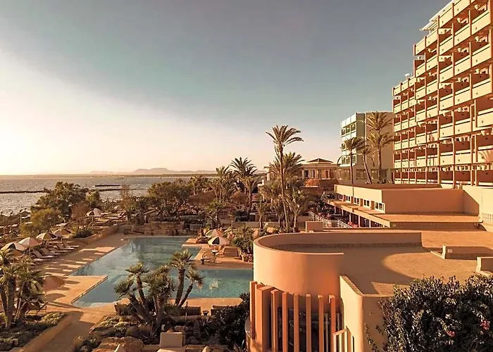 Bikini Island & Mountain Hotel Es Trenc -Adults Only-