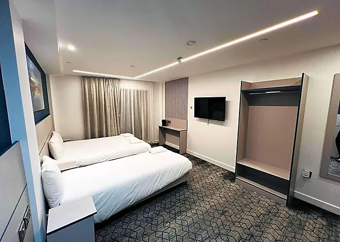Ilford Grand Hotel