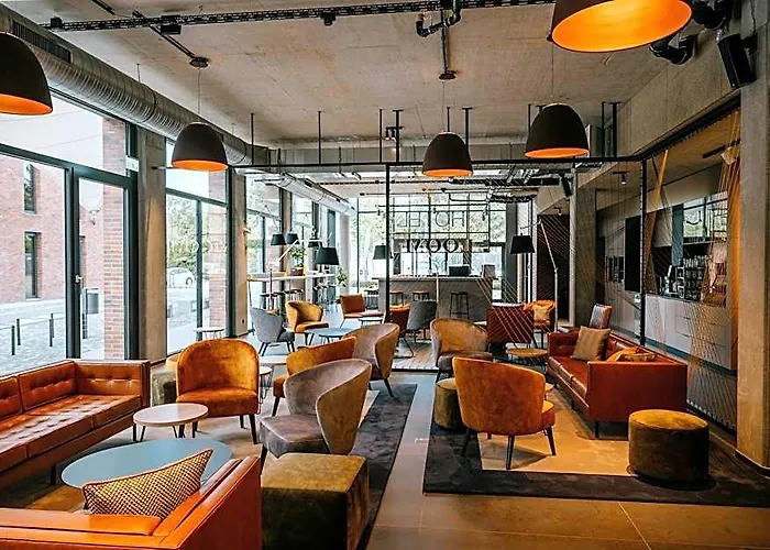 Loom Hotel & Skybar