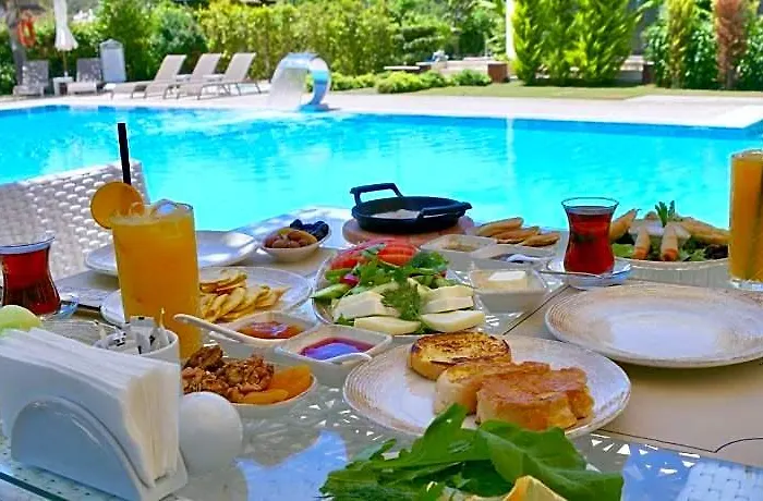 Goecek Naz Hotel