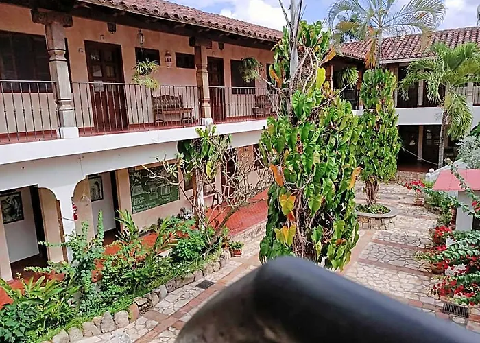 Hotel Don Udos Bed & Breakfast