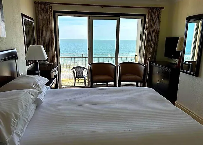 Sandringham Hotel - Seafront, Sandown, Isle Of Wight - Free Car Ferry Ticket For 3 Nts, 1-2 Nts From 109 Pounds