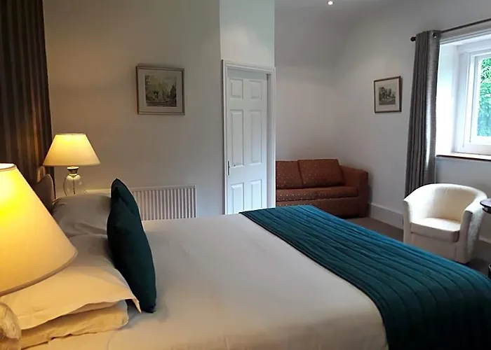 Bron Eifion Hotel