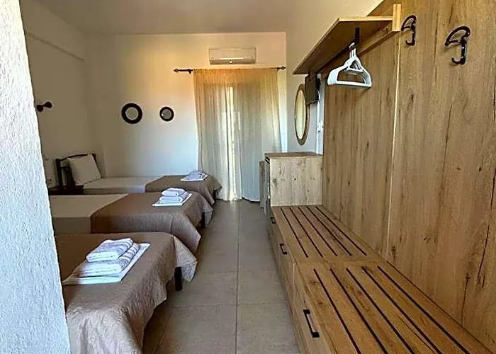 Hotel Avra