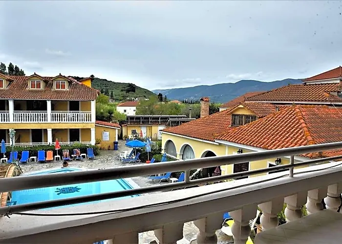 Elpida Hotel