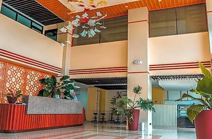 Aya Hotel And Residences Clarin
