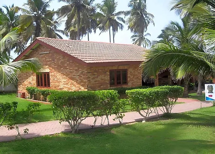 Coconut Grove Beach Resort