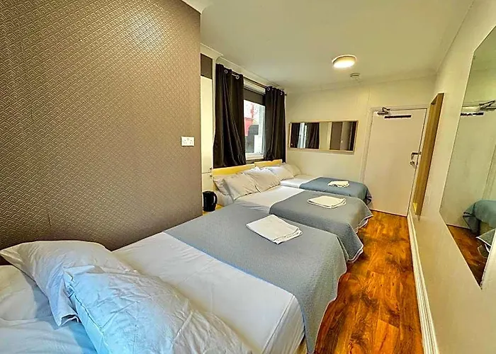 Twin Tower Hotel