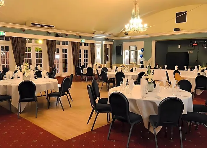The Broadway Hotel And Carvery