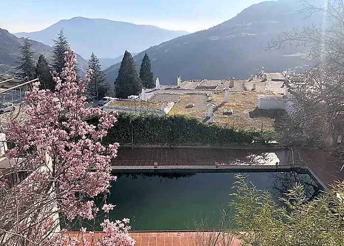 Hostal Rural Poqueira