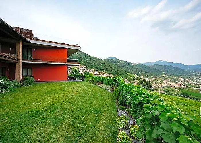 Agriturismo Podere Cavaga Lago D'Iseo Agribio Winery