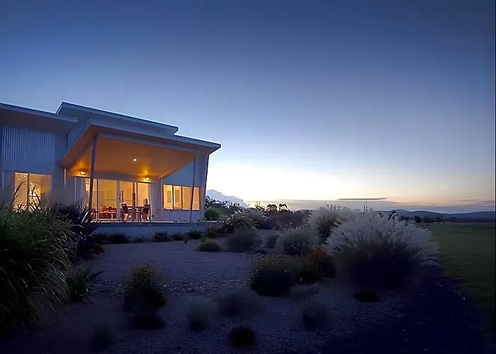 Azjure Studio Retreat