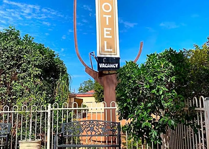 Charleville Motel