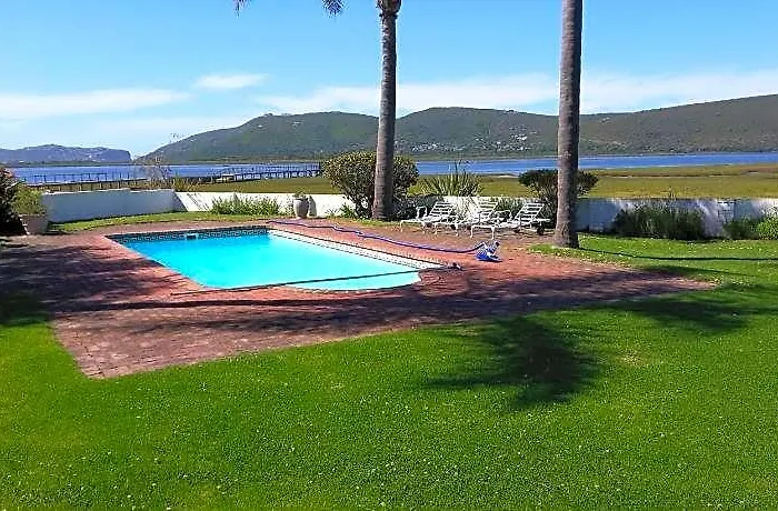 Point Lodge On The Waters Edge