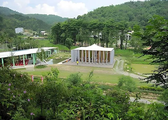 Yue Jing Commercial Hotel