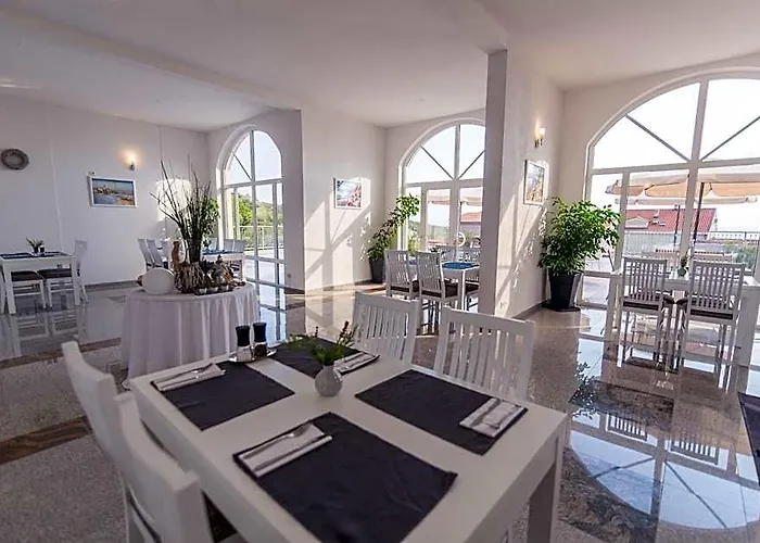 White Stone Villa 43