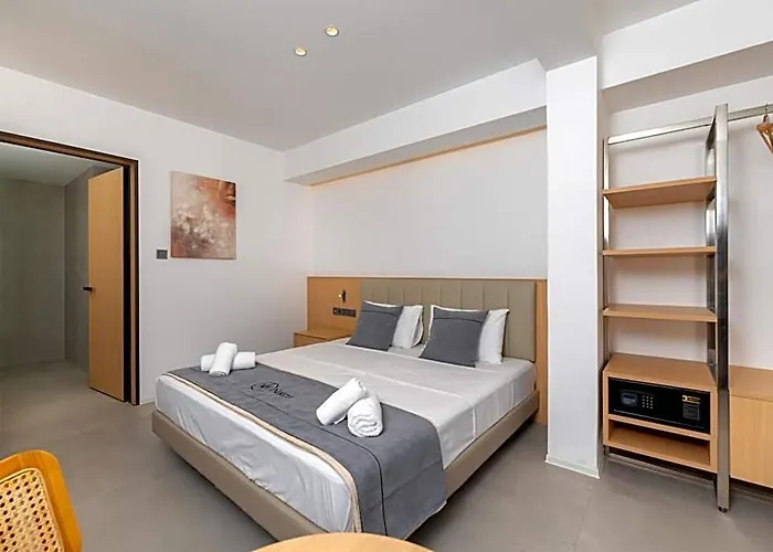 Nikos Hotel