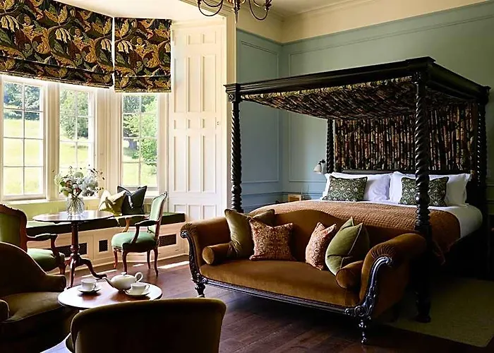 Dumbleton Hall