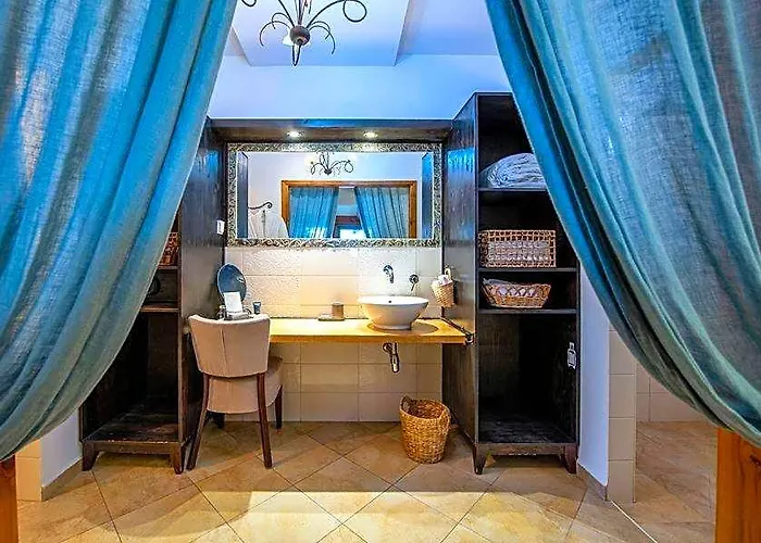 Cnaan Village Boutique Hotel & Spa