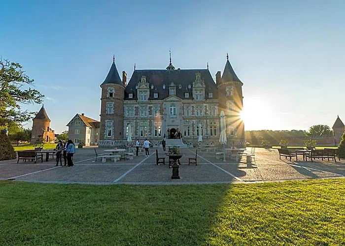Chateau De Tilly