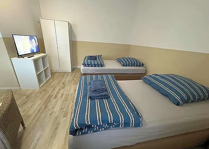 Doppelzimmer-Bad-Kuehlschrank-Parkplatz-10