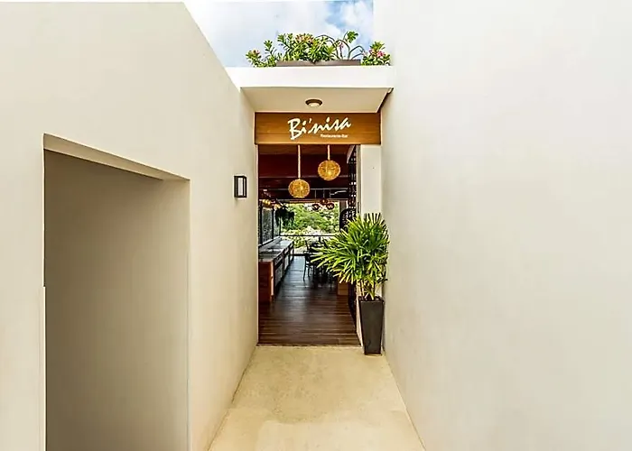 Niru Ocean Suites By Binniguenda