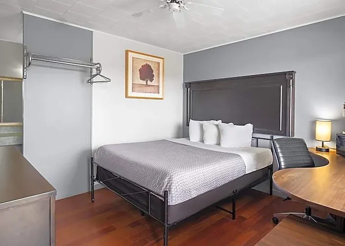Travelodge By Wyndham Grand Falls