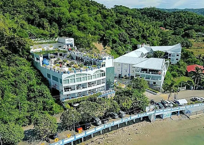 Santiago Cove Hotel And Restaurant