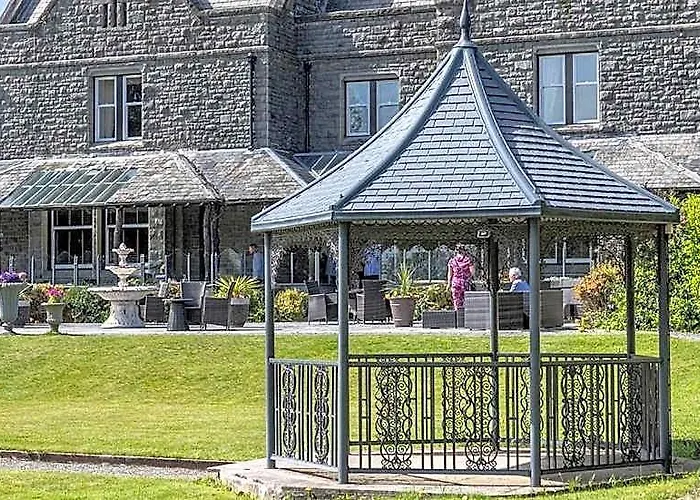Bron Eifion Hotel