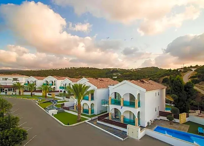 Latchi Escape Hotel And Suites