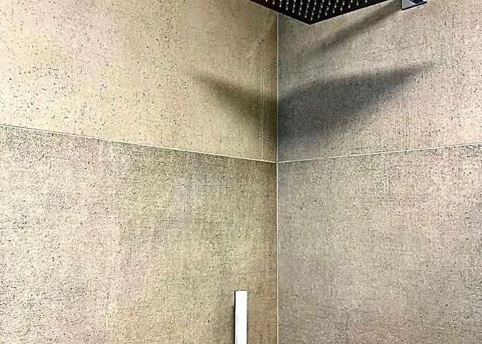 Streiter Rooms
