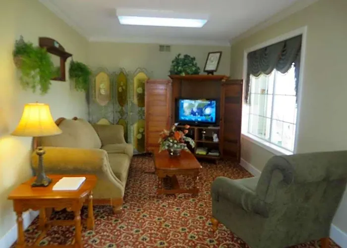 Honeysuckle Inn