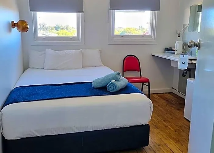 Parkes Hotel