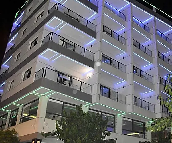 Hotel Laluna Bay